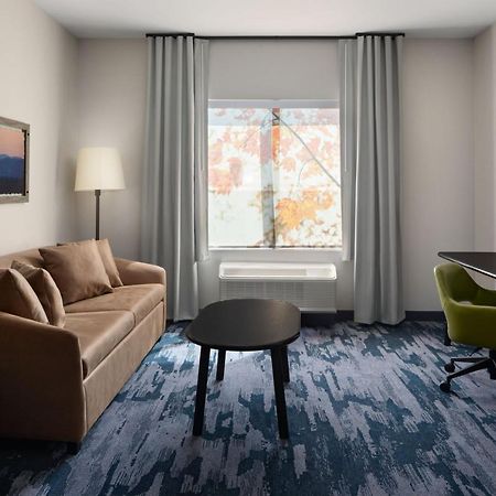 Fairfield By Marriott Inn & Suites Whitsett Greensboro East Экстерьер фото